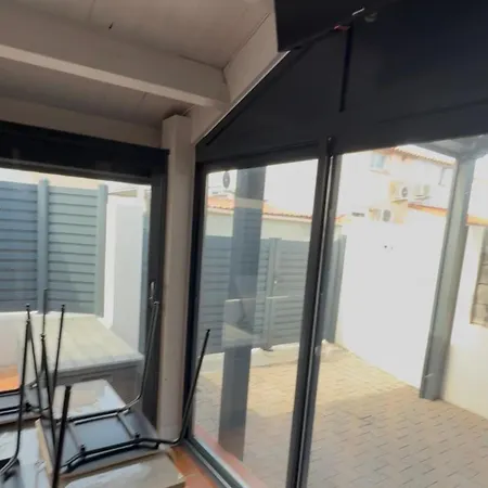 Maison A La *